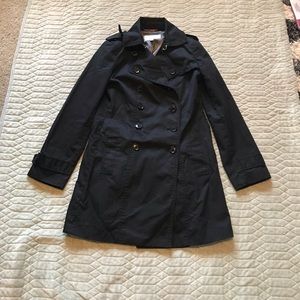 Banana Republic trench coat in black XS
